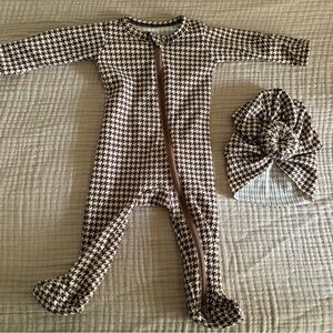 Chic Houndstooth Kids Footie